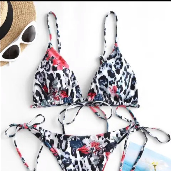 Floral Leopard Tie String Bikini - Picture 3 of 3